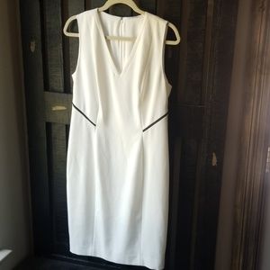 Tahari Sleeveless Dress 10 NWT